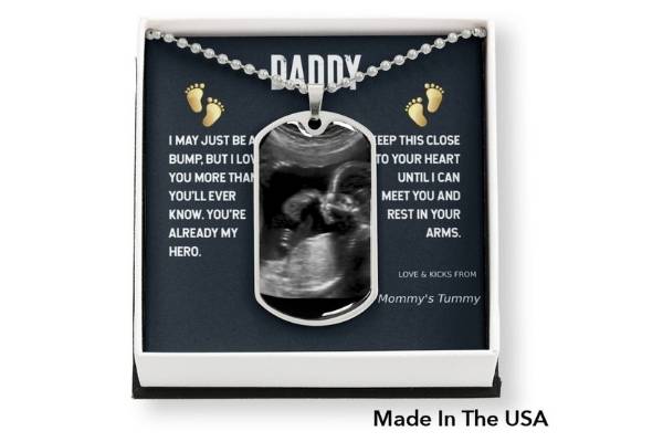 expecting dad gift of dog tags with ultrasound pic